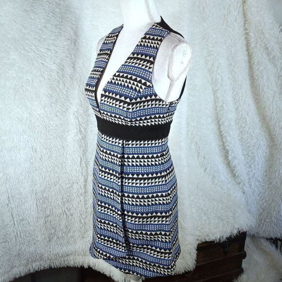 BCBGENERATIONS BLUE & BLACK STRIPED JACQUARD DRESS SZ.8 EUC - Picture 6 of 10